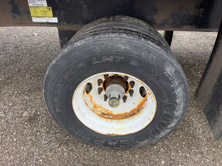 2014-utility-flatbed-image-10