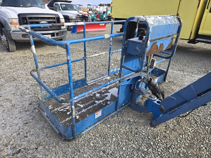 2007-genie-s85-image-12