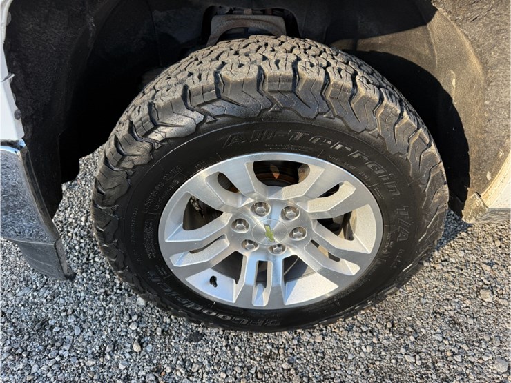 2014-chevrolet-silverado-image-8