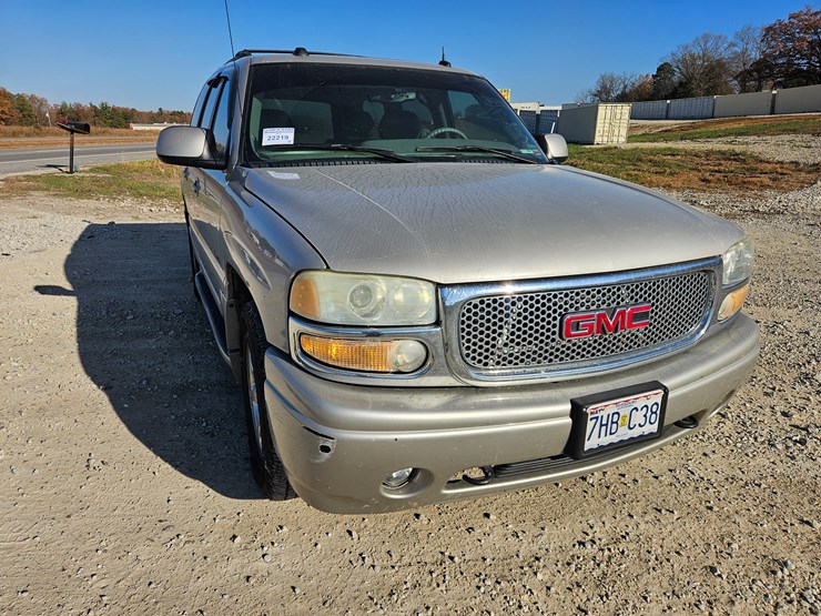 2004-gmc-yukon-image-18