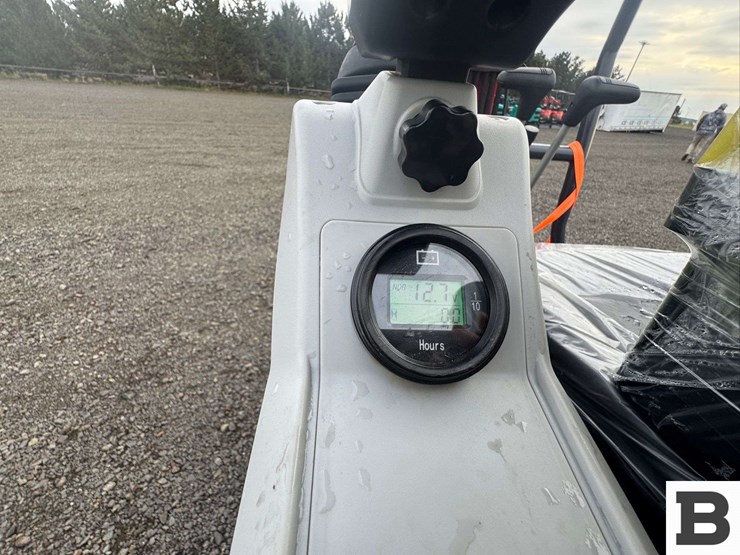 2025-cfg-industrial-mx15rx-mini-excavator-image-18