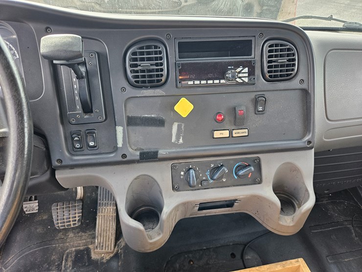 2018-freightliner-s2g-image-54