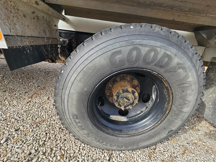 2016-freightliner-s2g-image-71