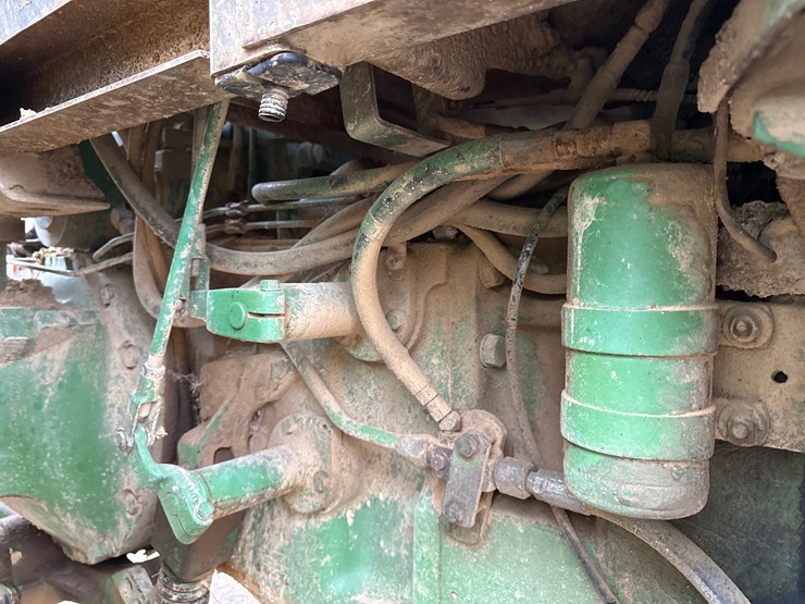 john-deere-4640-image-39