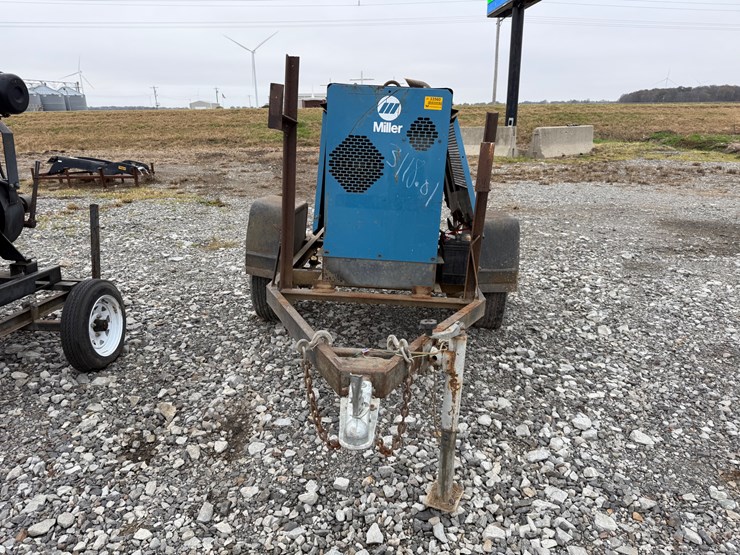 #9-•-miller-big-blue-251d-portable-welder-kh528861-inv#33560-image-2