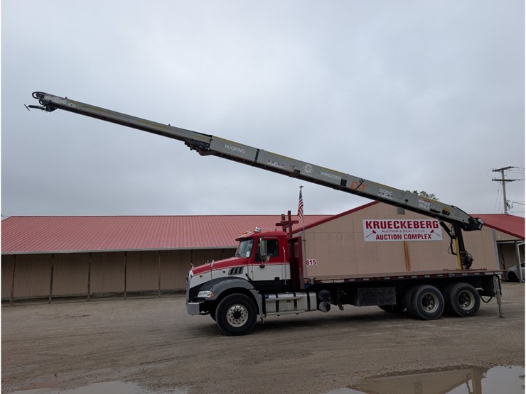 2017-mack-gu813-shingle-conveyor-image-1