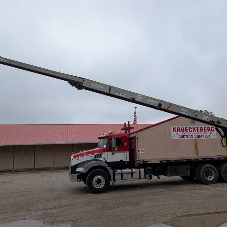 2017 Mack GU813 Shingle Conveyor