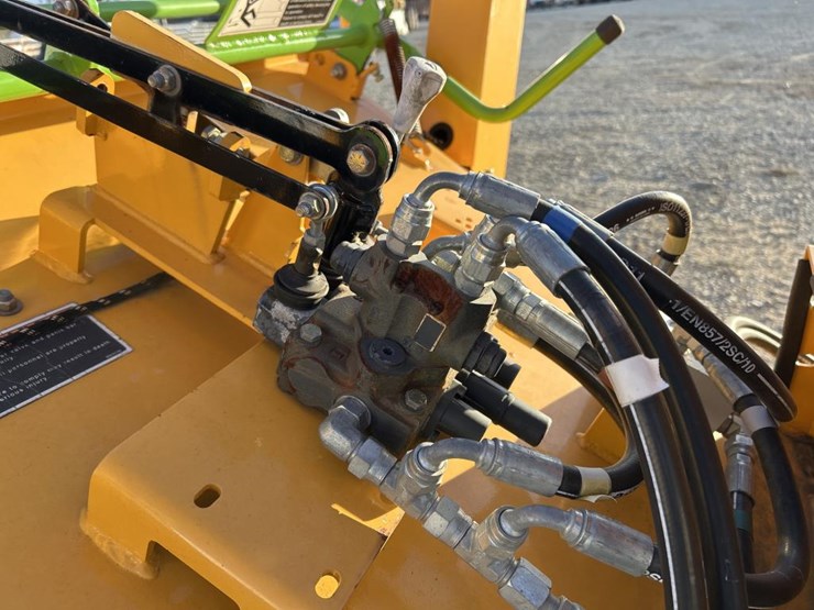 2019-altec-dc1317-image-33