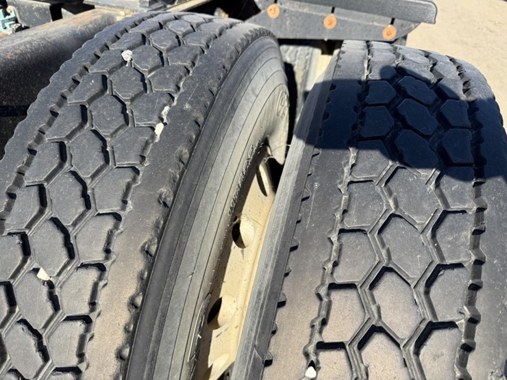 #1955-•-2008-international-eagle-day-cab-truck-tractor-image-78