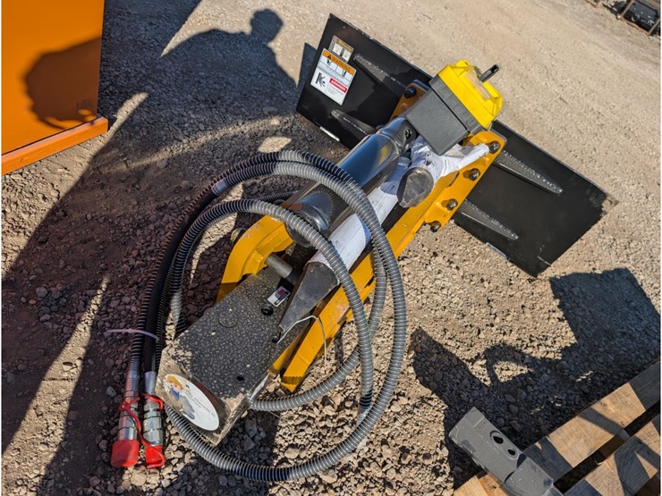 wolverine-skid-steer-zw-750-hydraulic-breaker-image-4