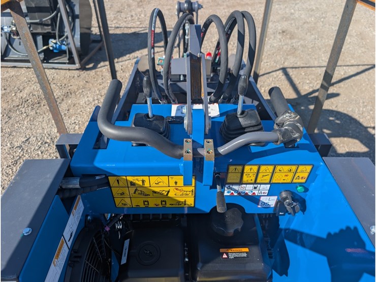 agt-mx-mrw14-mini-skid-steer-image-7