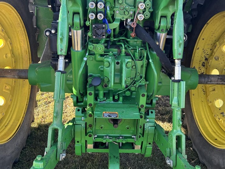 2021-john-deere-6175m-image-27