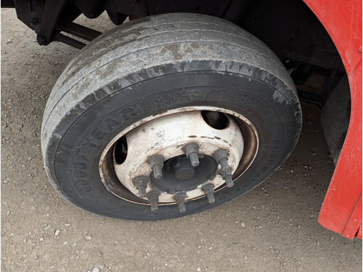 2017-freightliner-mt55-image-9