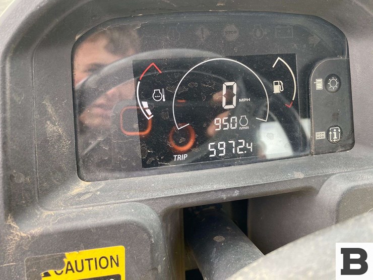 john-deere-835e-image-18