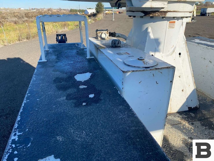 2011-international-durastar-4300-image-41