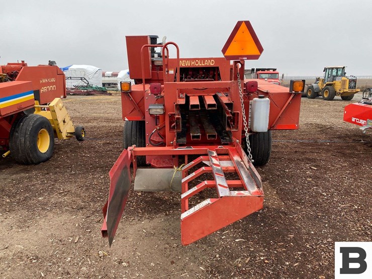 2002-new-holland-bb900-image-3