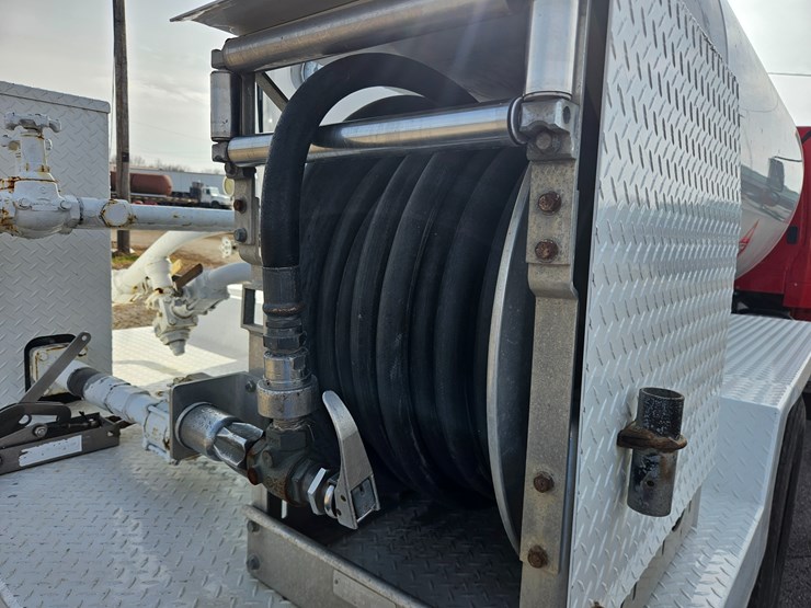 2016-freightliner-s2g-image-70