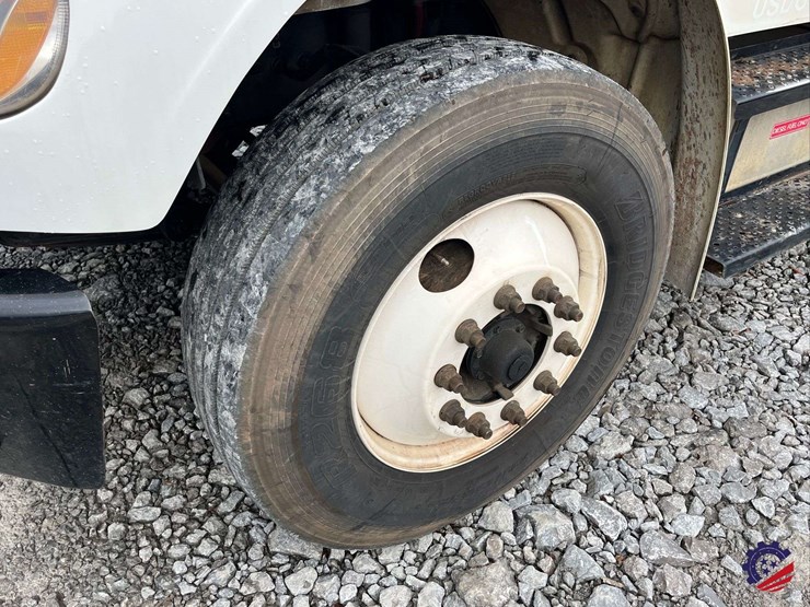 2017-freightliner-m2-s/a-tank-truck-image-7