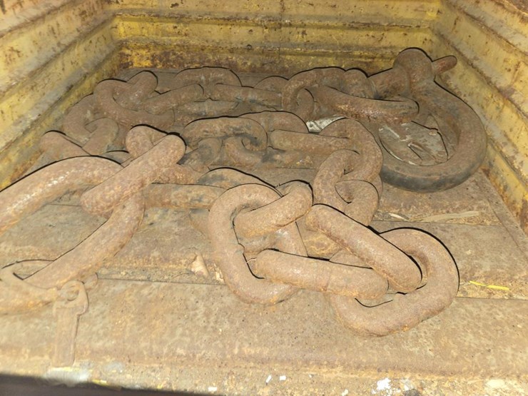 #3410-•-(3)-steel-crates-w/-heavy-duty-chains-image-6