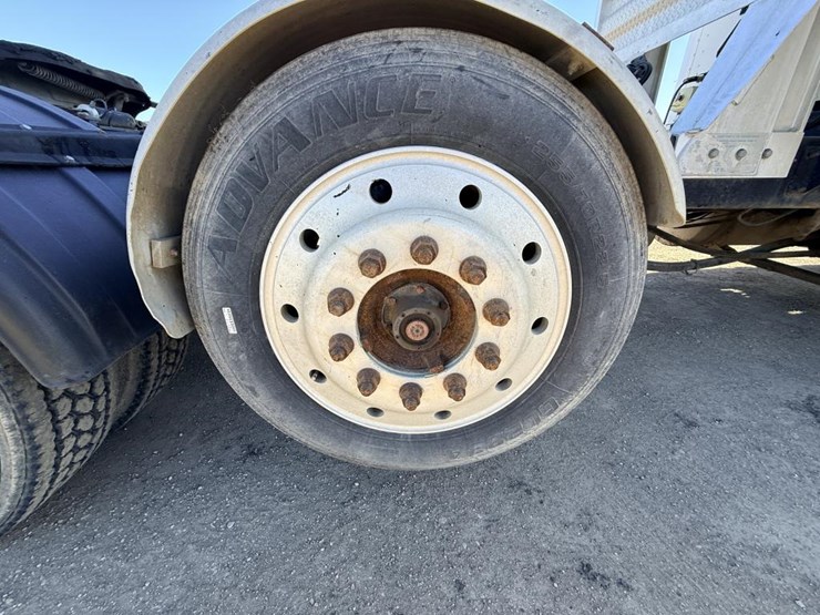 #1972-•-2008-international-eagle-day-cab-truck-tractor-image-61