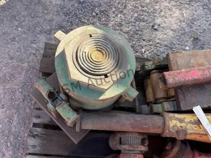 pallet-of-asst-jack-stand-and-jacks-image-8