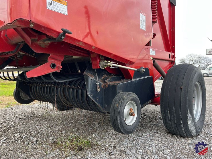 2016-case-ih-rb455a-image-9