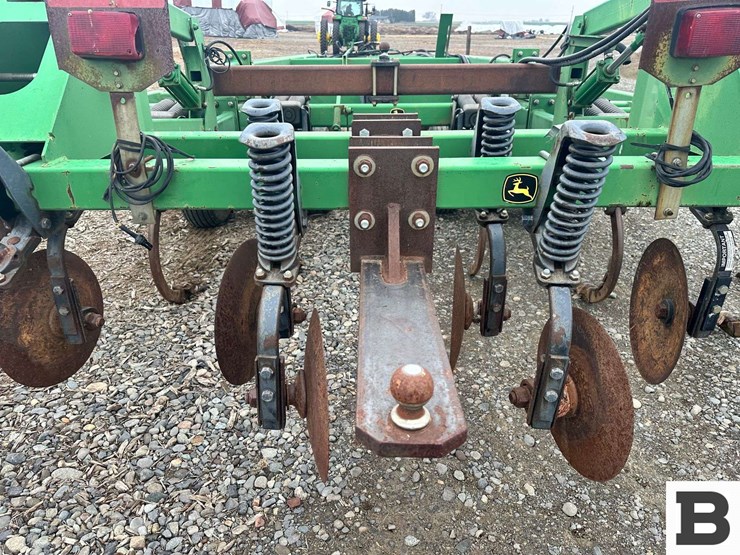 john-deere-2700-image-23