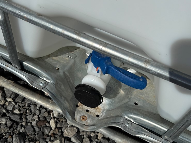 #22629-•-1000-gallon-poly-tank-w/-cage-image-3