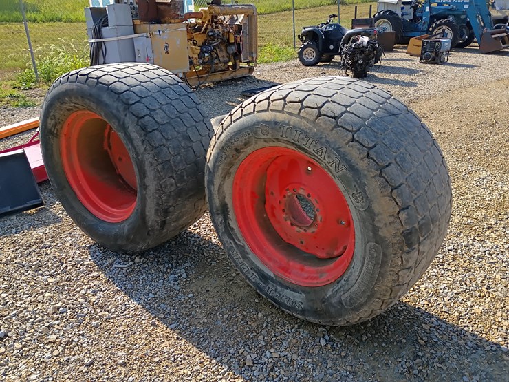 #21509-•-4--tractor-tires-w/-rims-image-6