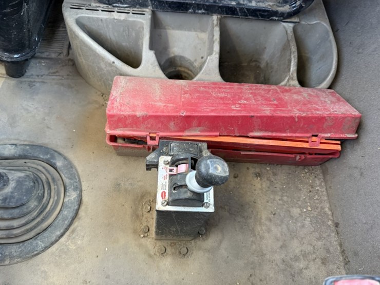 #1952-•-2008-international-eagle-day-cab-truck-tractor-image-48