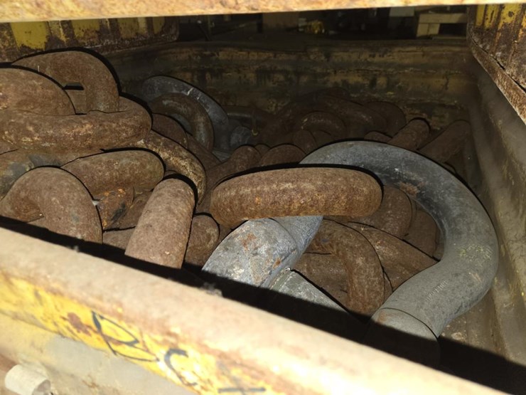 #3410-•-(3)-steel-crates-w/-heavy-duty-chains-image-7