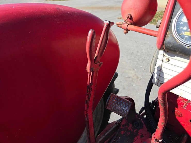 case-ih-560-image-56