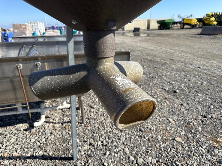 #22608-•-boss-buck-~350lb-gravity-float-feeder-image-5