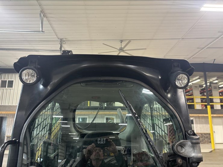 2018-caterpillar-228-image-45