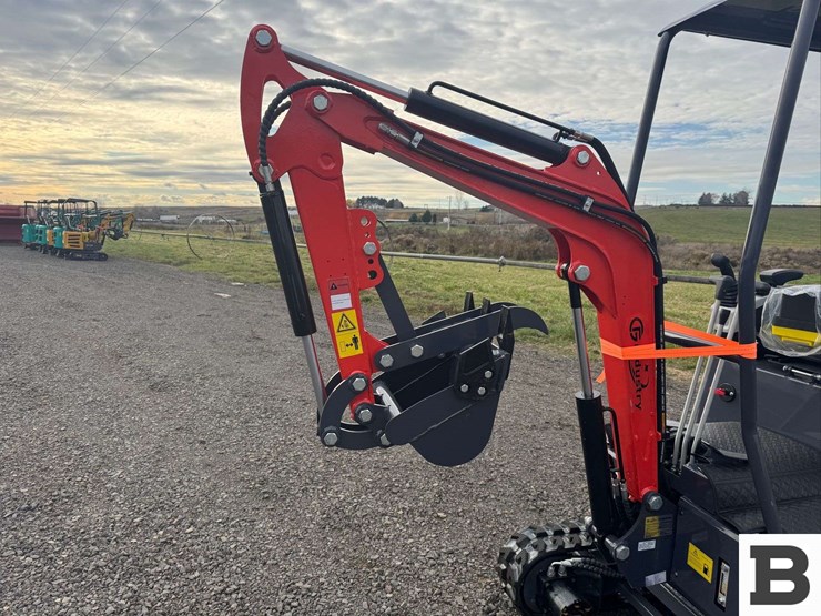 2025-cfg-industrial-mx15rx-mini-excavator-image-10