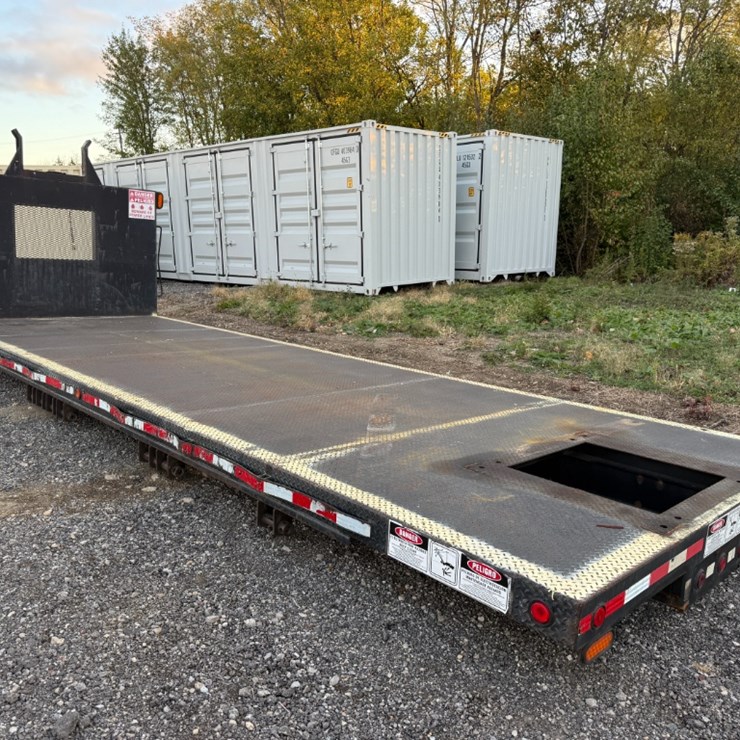 98"x24'Steel Flatbed W/ Headache Rack