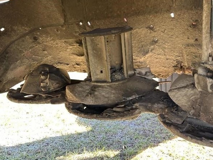 2014-new-holland-h7460-image-19