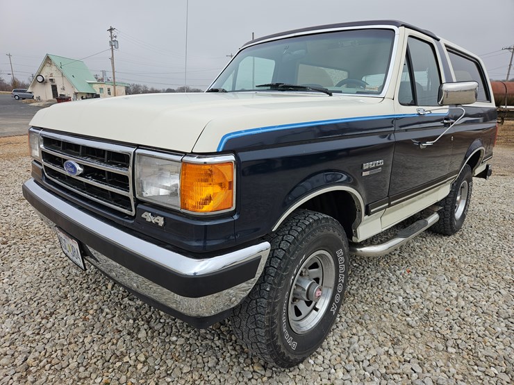1989-ford-bronco-image-1