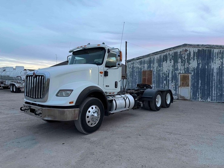 2019-international-hx620-image-1