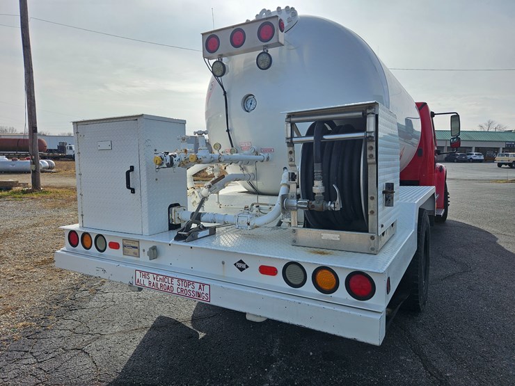 2016-freightliner-s2g-image-14