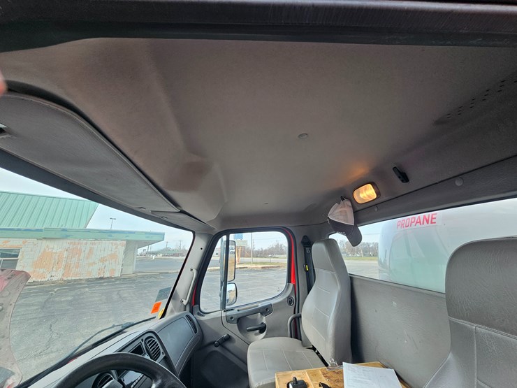 2018-freightliner-s2g-image-50