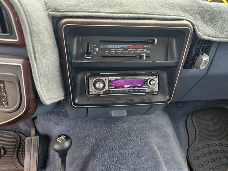 1989-ford-bronco-image-35