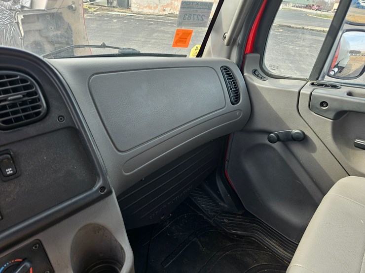 2018-freightliner-s2g-image-53