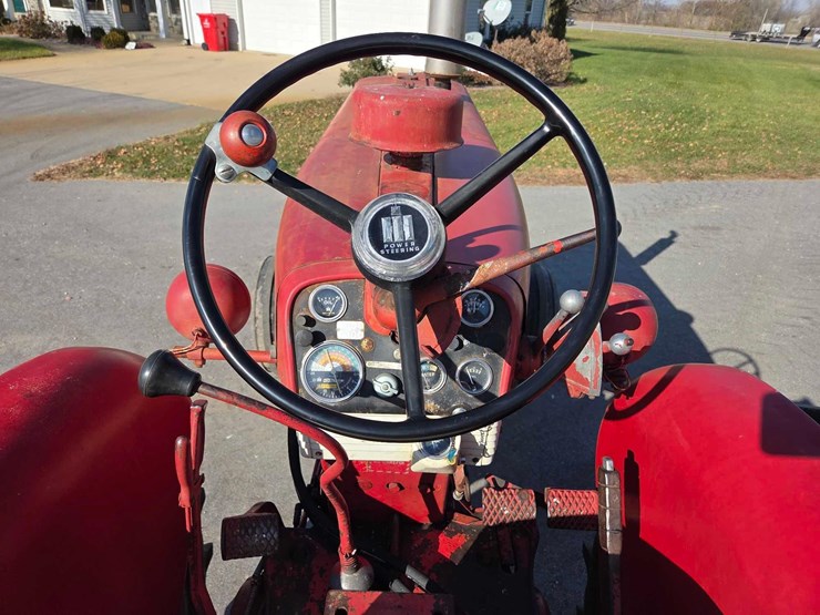 case-ih-560-image-49