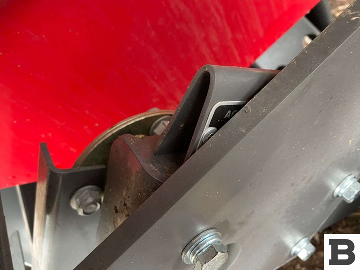 massey-ferguson-1844s-image-48