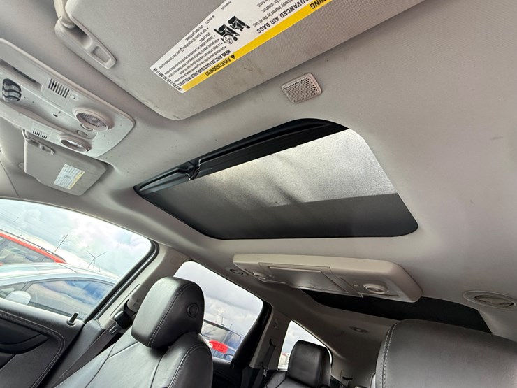 2015-chevrolet-traverse-image-28