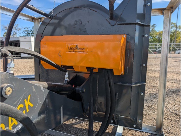 landhonor-skid-steer-articulating-brush-cutter-image-8