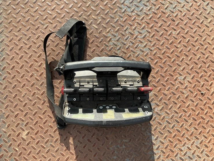 2013-hiab-xs-322-hipro-knuckle-crane-w/-8'x24'-steel-flatbed-image-10