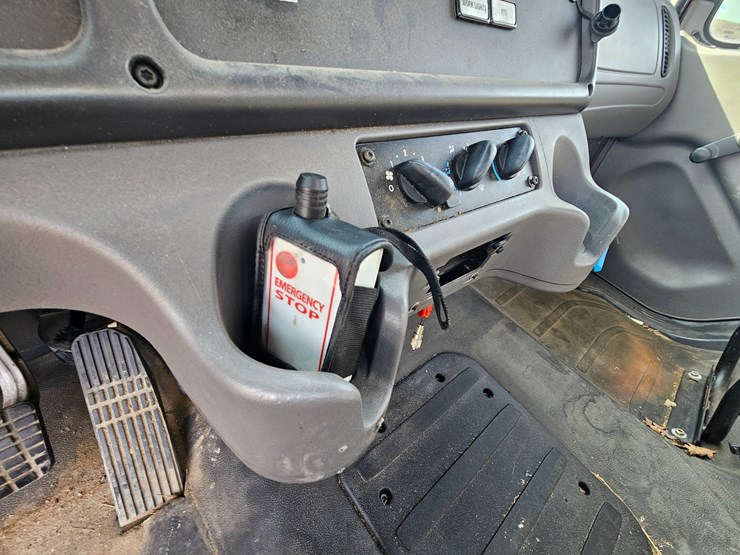 2016-freightliner-s2g-image-59