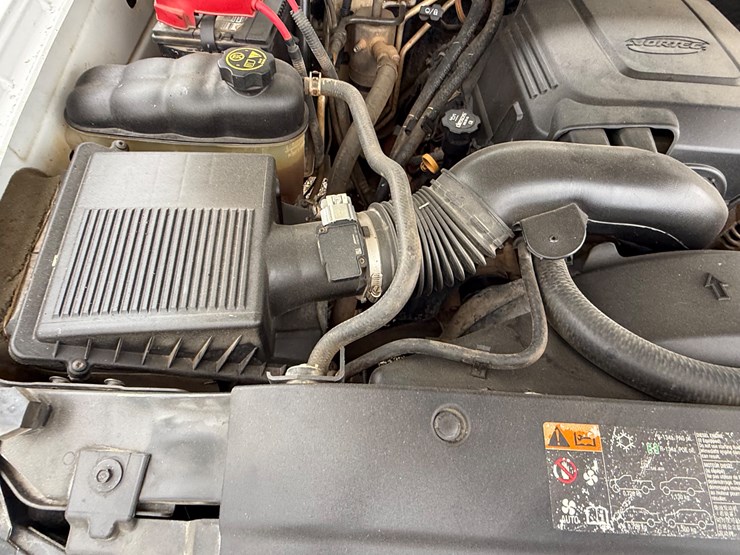 2012-chevrolet-suburban-image-50